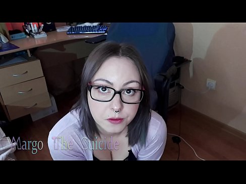 ❤️ 性感的眼镜女孩在镜头前深深地吸吮假阳具 ❤️ at porn zh-cn.porngifer.ru